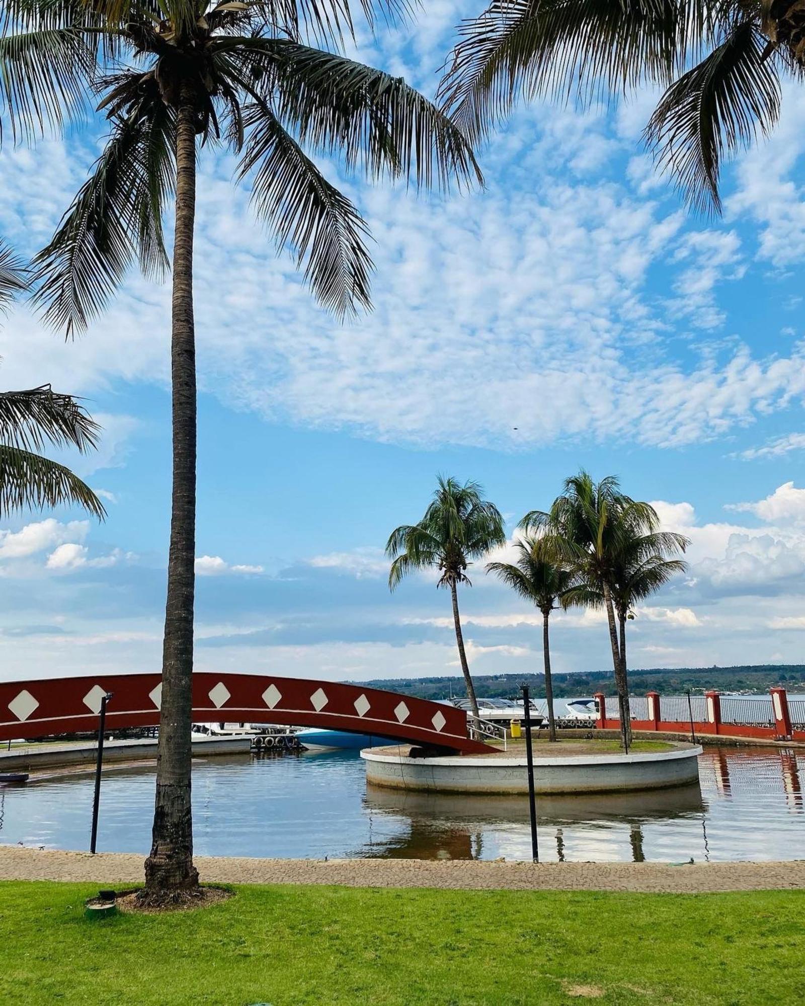 Flat Beira Lago No Centro De Bsb ブラジリア エクステリア 写真
